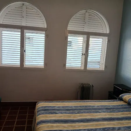 En Casa Residencial Cercana Al Centro Historico De * Malaga
