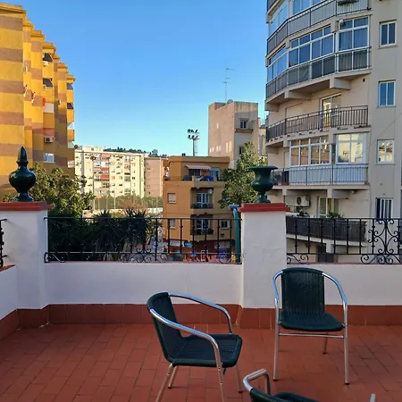 En Casa Residencial Cercana Al Centro Historico De Malaga