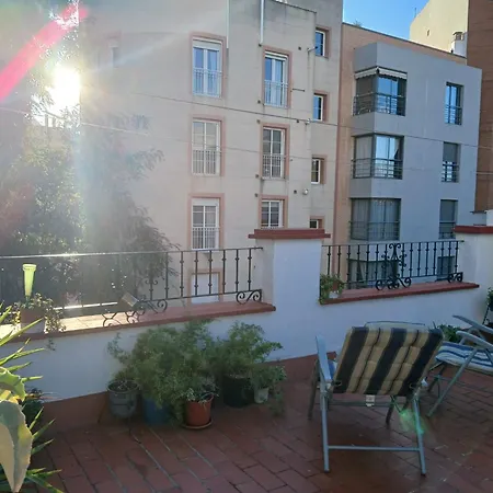 En Casa Residencial Cercana Al Centro Historico De Homestay Malaga